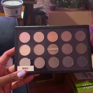 MAC Cosmetics Cool Neutrals Palette